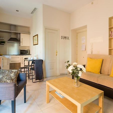 Apartamentos Altamira Sevilla Bagian luar foto