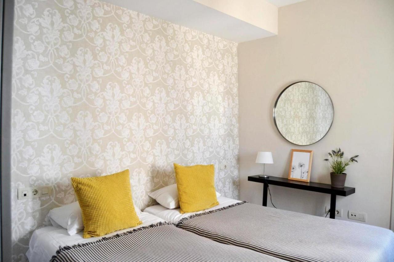 Apartamentos Altamira Sevilla Bagian luar foto