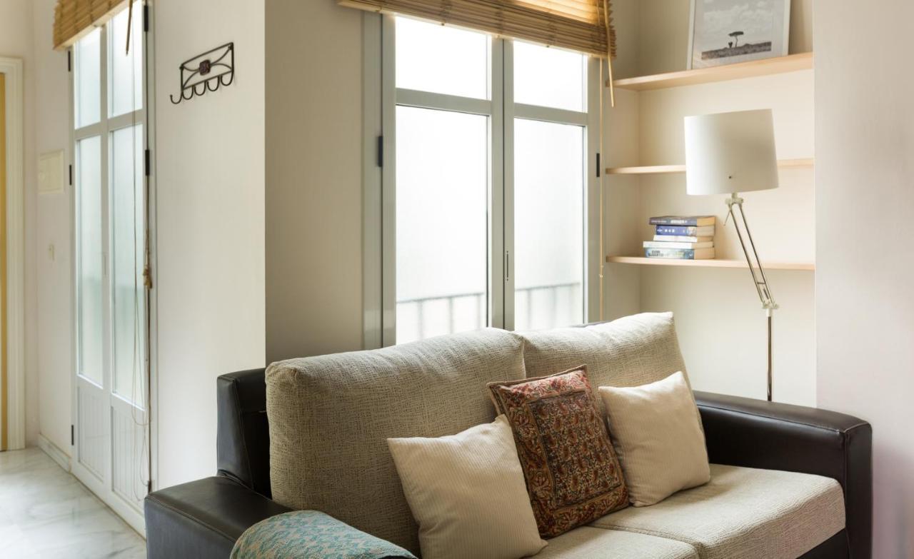 Apartamentos Altamira Sevilla Bagian luar foto