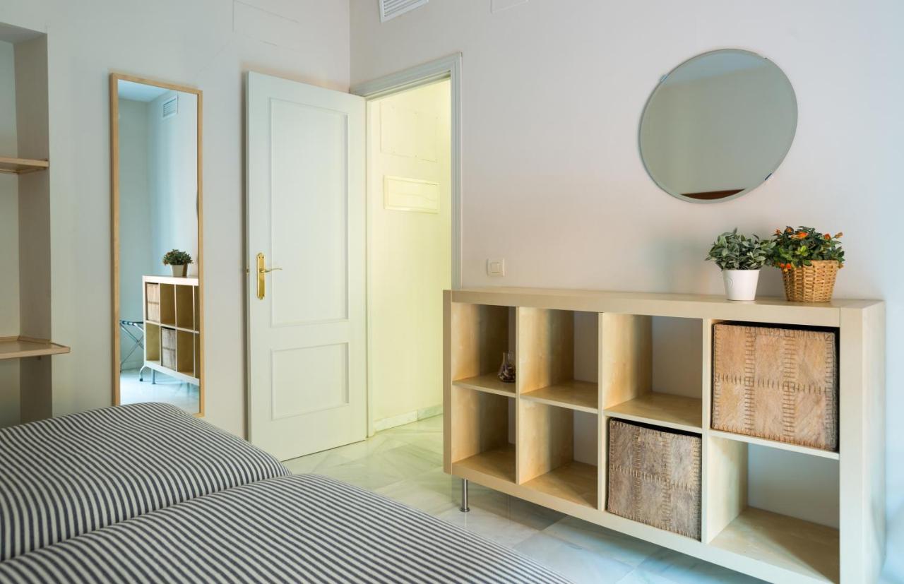 Apartamentos Altamira Sevilla Bagian luar foto