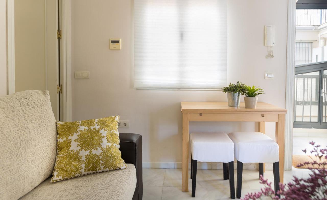 Apartamentos Altamira Sevilla Bagian luar foto