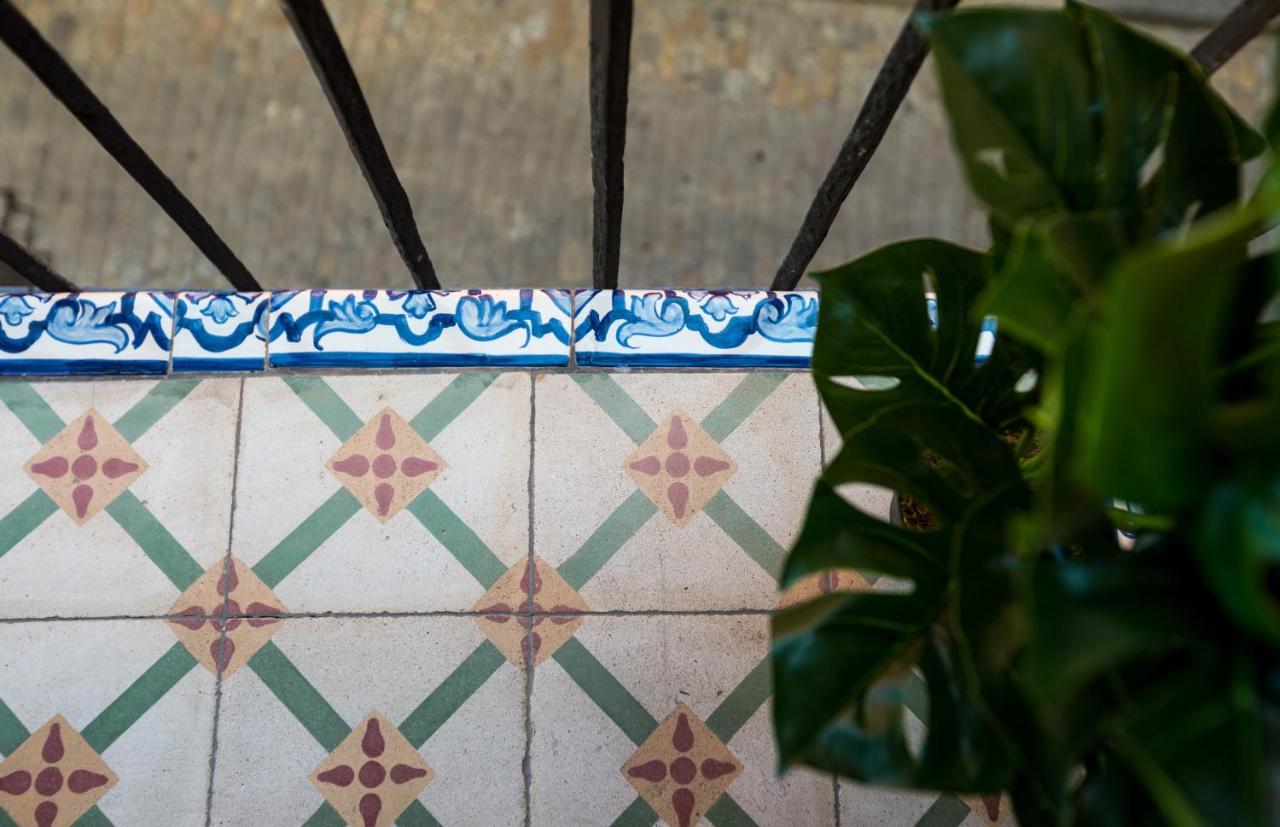 Apartamentos Altamira Sevilla Bagian luar foto