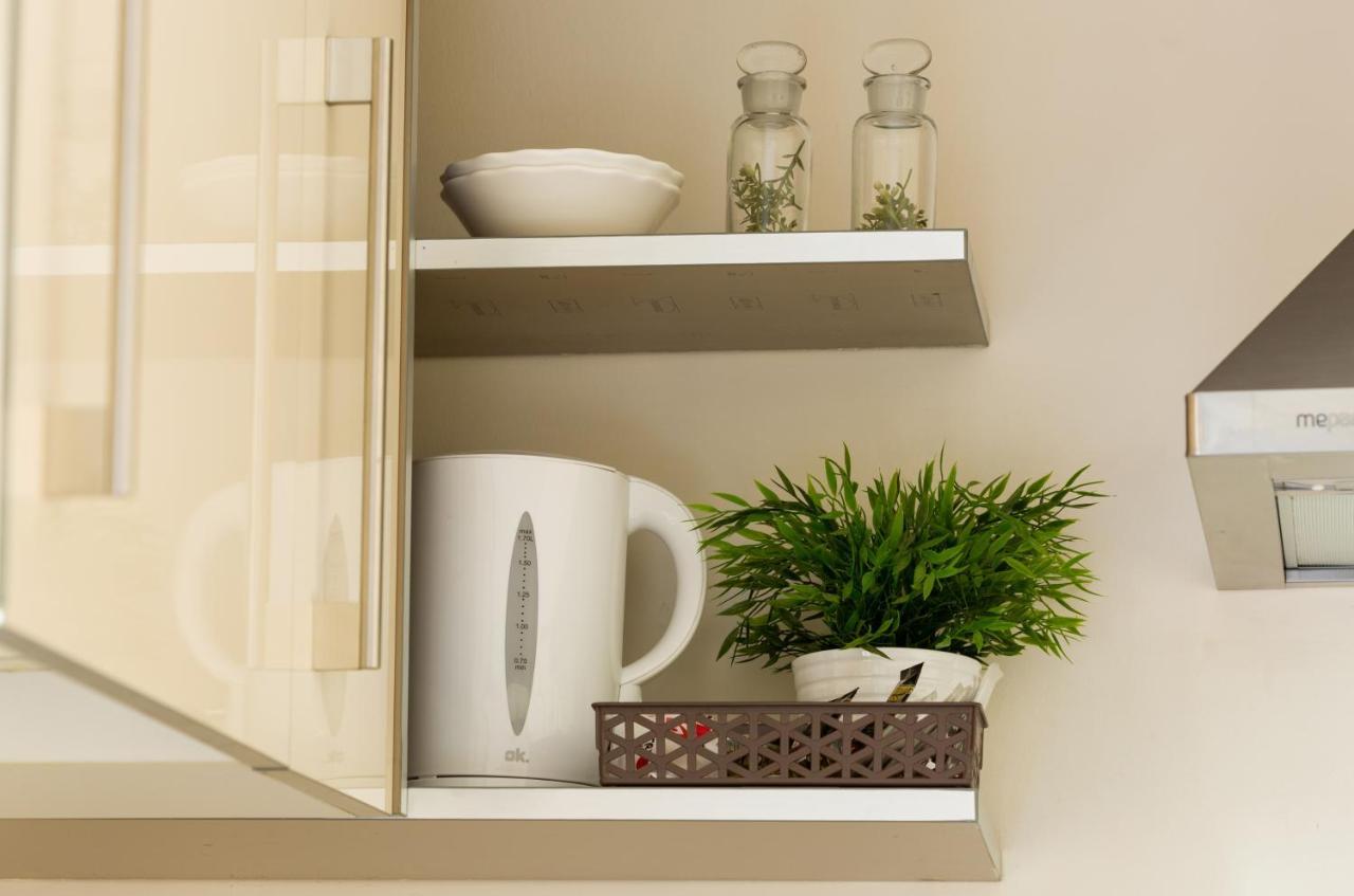 Apartamentos Altamira Sevilla Bagian luar foto